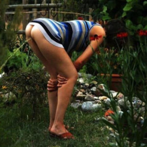 photo vagin d’une femme qui pisse 001